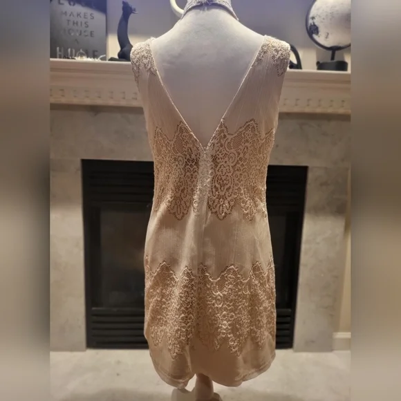 Sugar Lips Off White Sleeveless Halter Lace ShiftvMidi Dress - Picture 3 of 3